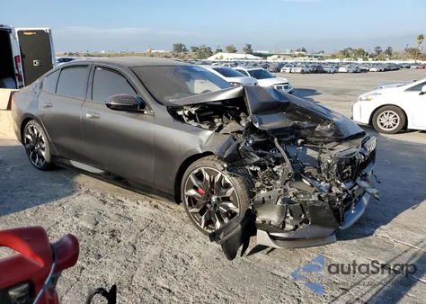 2026 BMW I5 Edrive 40 z USA, uszkodzony, nr VIN WBY63HG05TCV15308